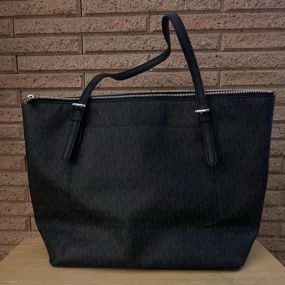 Michael Kors large black bag - Picture 2 of 4